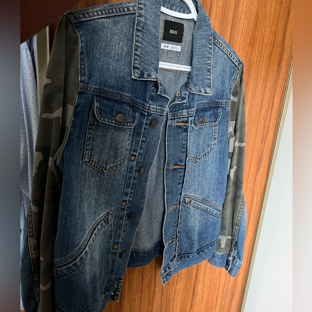 Urban Outfitters Army Jean Jacket Size Medium